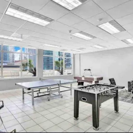 Private Unit Miami With Amenities And Parking Apartment Exterior photo