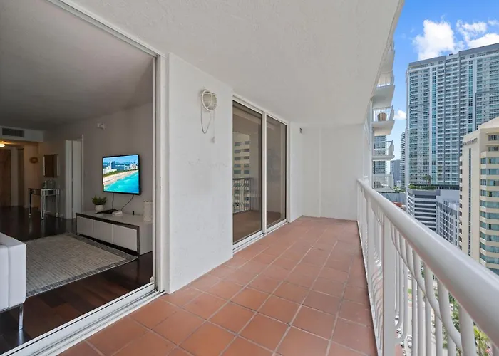Private Unit Miami With Amenities And Parking